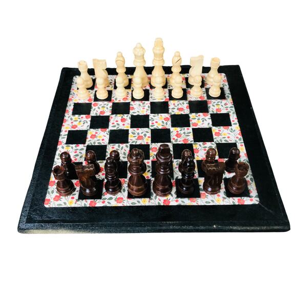 Scrapbook Chess Set - Vintage Flowers - Picture 1 of 11
